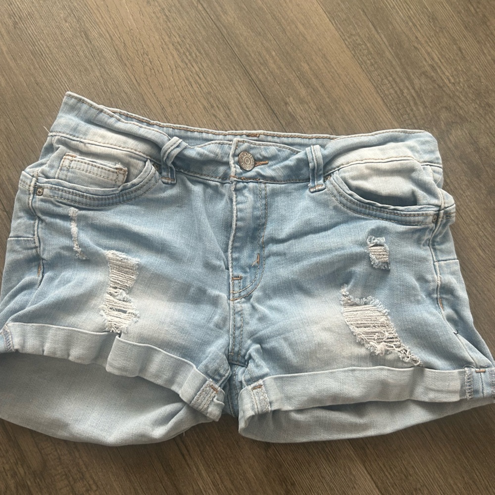 Distressed shorts perfect for summer